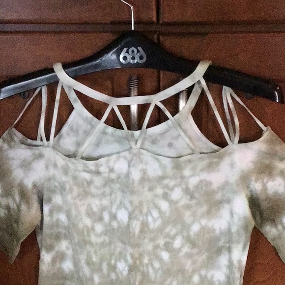 TEE shirt - Picture 3 of 4